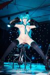 萌新推特00後露臉網紅美少女▌白莉愛吃巧克力▌Cos初音未來 香艷酥乳粉嫩白虎演唱會 精美私拍