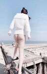 尤物反差婊，推特頂級美腿蜜臀小網紅-LC小狐狸 色女的膽子都是這么大嗎？公共場合如此暴露，大爺們的眼睛都翻直了