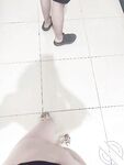 海角社區色女老鼠舔貓咪勾引哥哥亂倫 趁爸媽還沒下班，在沙發上無套強奸哥哥肏死這條小公狗