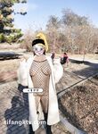 重磅推薦！淫盪肥臀人妻母狗【見過騷的 沒見過這么騷的】喜歡戶外露出，喜歡被很多男人操