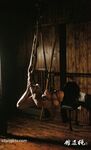新束縛藝術色影唯美私拍 把極品女神捆綁成粽子 請君品嘗 極品身材 各種捆綁 高清