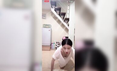 重磅 抖音直播技術性走光 熱舞 露底 美女雲集 (385)
