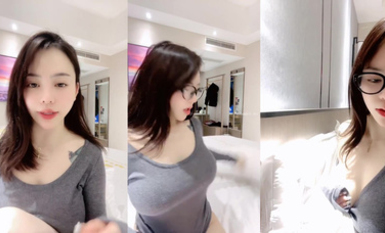 戀愛100%，【烤紅薯】高顏值巨乳女神，各種大尺度直播 (2)