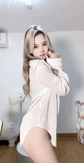 快手騷主播【小玲鐺】高顏值網紅小妹付費頭等艙騷舞 (57)